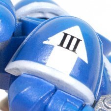 The-Army-Painter-Complete-Warpaints-Set-Review-Ultramarine-C-2-Shoulder-Pad