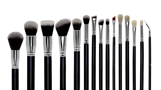 Best Drybrush for Miniatures & Models - Make-Up Brushes