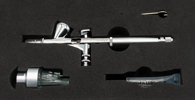 Iwata Airbrush - Iwata Custom Micron CM-B Airbrush