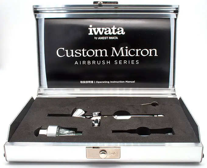 Revisione dell'aerografo Iwata Custom Micron CM-B per miniature e modelli - Unboxing - Custodia aperta