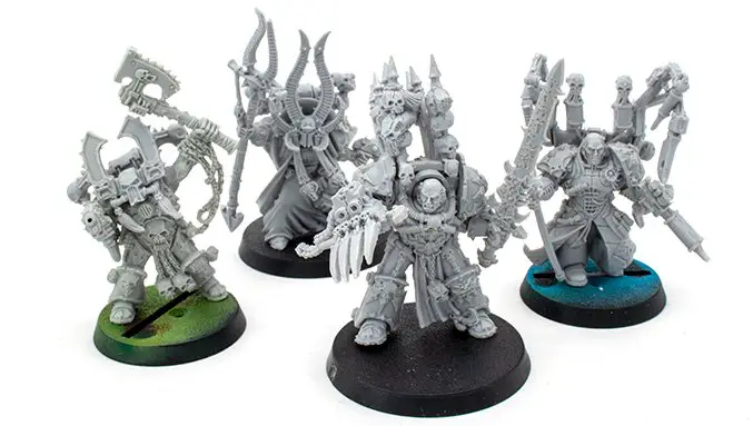 Recensione di Coat d'arms per miniature e modelli di Wargames - Kharn, Ahriman, Abaddon, Fabius Bile - Bare