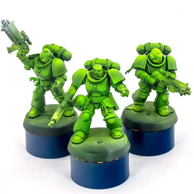 Recensione della gamma di colori di Warcolours per modelli di miniature e wargames - Space Marine 2 - Verde 3 - Semi-opaco