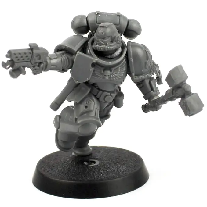 Warhammer-40000-Elite-Edition-Starter-Set-Review-Converted Assault Marine Salamander