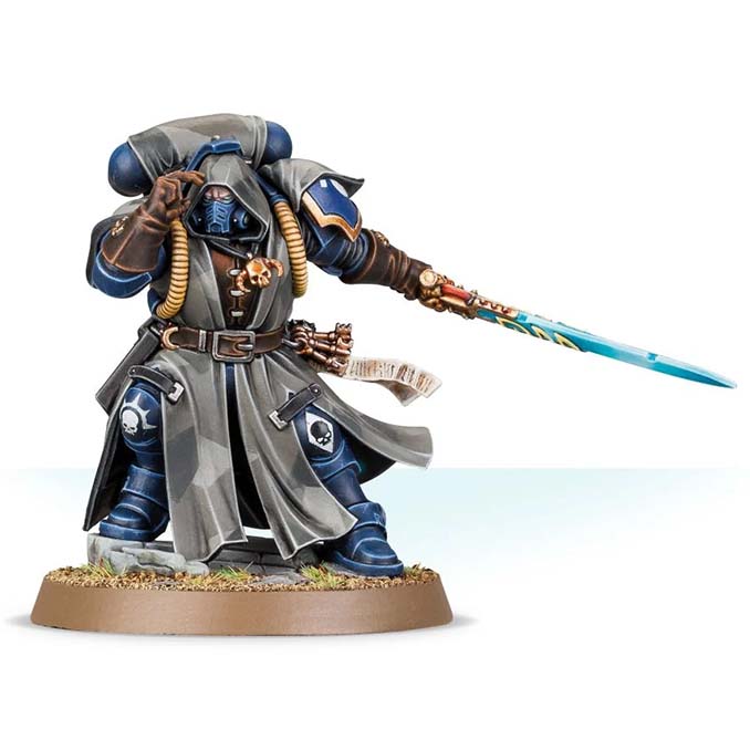 Warhammer Imperium Magazine - Issue 11 Contents - Primaris Librarian in Phobos Armour