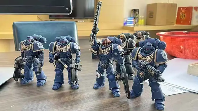 JoyToy x Warhammer - Wave 2 - Ultramarine Intercessors Colored