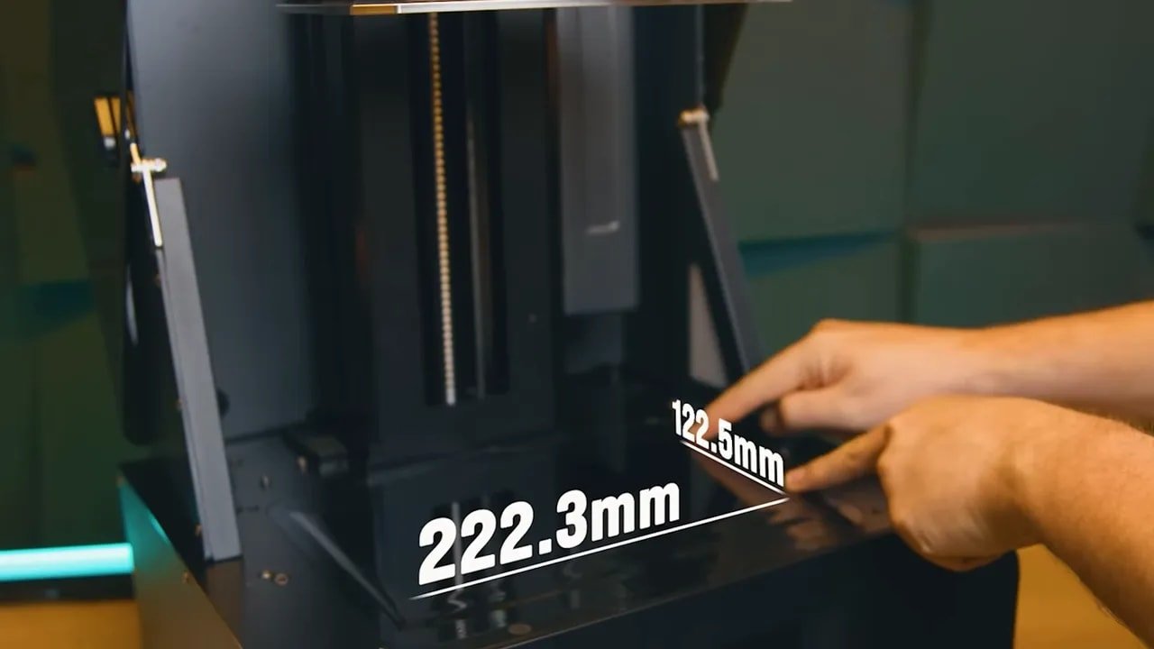 HeyGears Reflex RS build volume measurements showing 222.3 mm and 122.5 mm